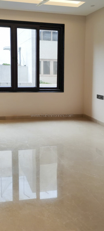 4 BHK Flat For Rent in Vasant Vihar