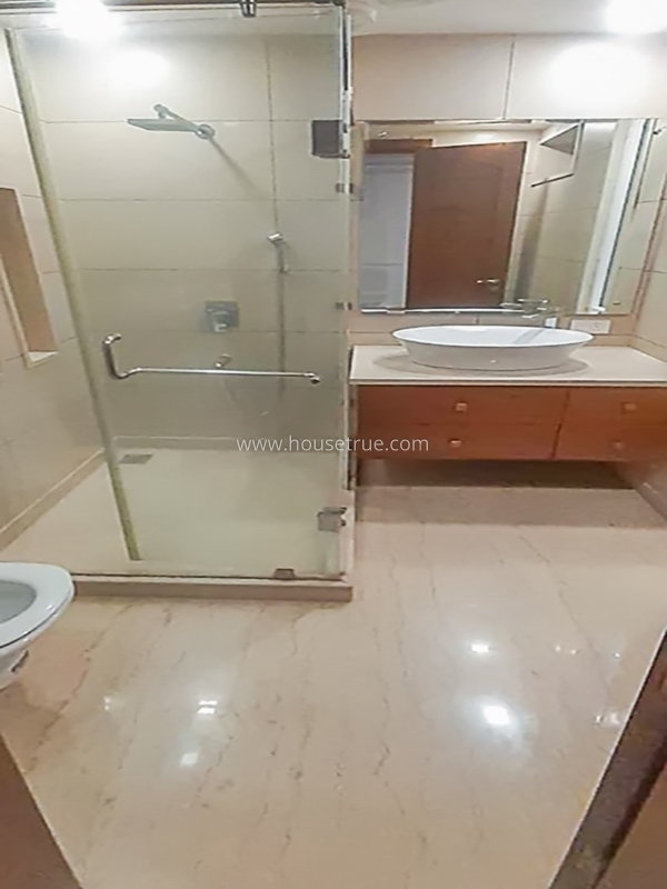 3 BHK Builder Floor For Rent in Defence Colony