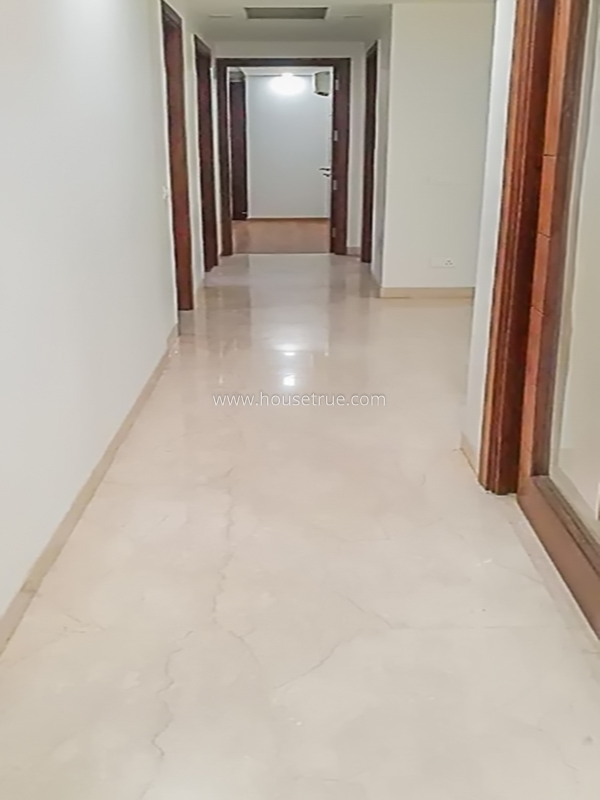 3 BHK Builder Floor For Rent in Defence Colony