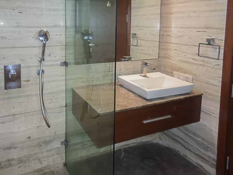 3 BHK Flat For Rent in Greater Kailash Part 1