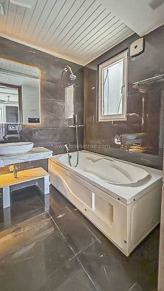 3 BHK Builder Floor For Rent in Defence Colony