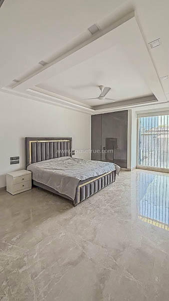 3 BHK Builder Floor For Rent in Defence Colony