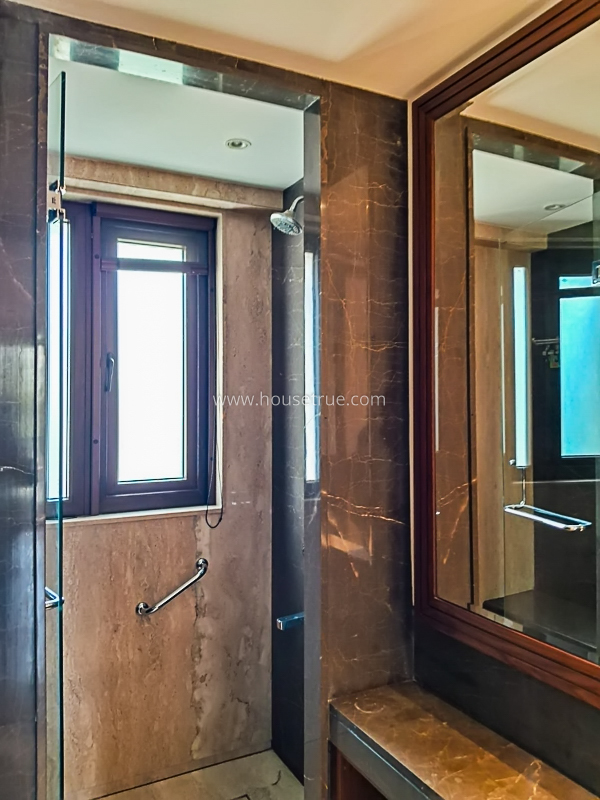 3 BHK Builder Floor For Rent in Panchsheel Park