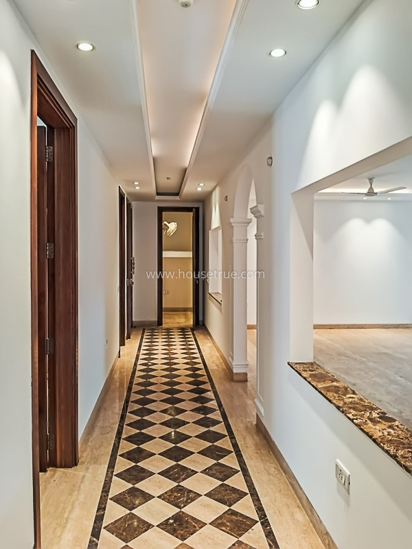 3 BHK Builder Floor For Rent in Panchsheel Park