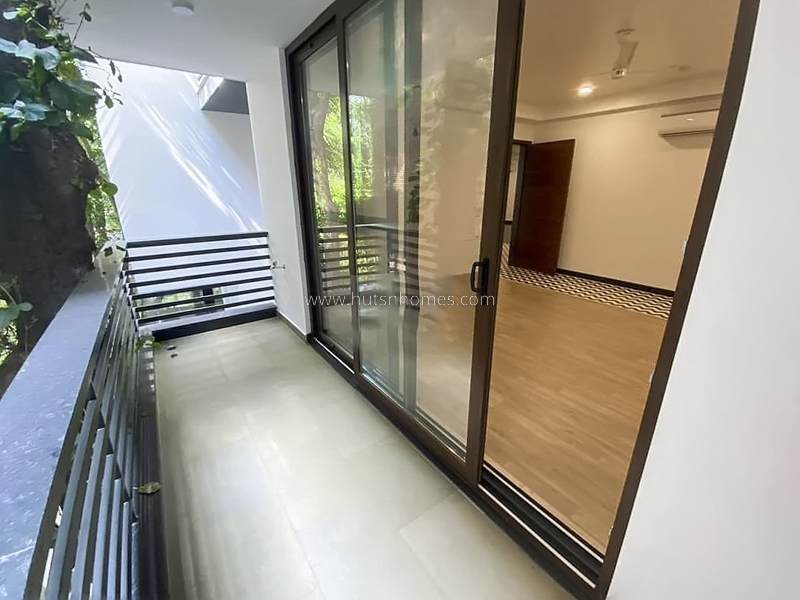 3 BHK Flat For Sale in Gulmohar Park