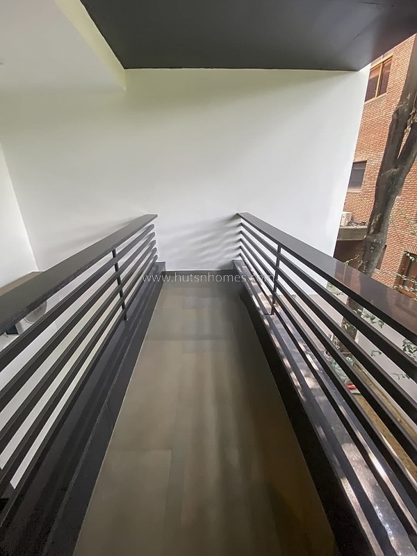 3 BHK Flat For Sale in Gulmohar Park