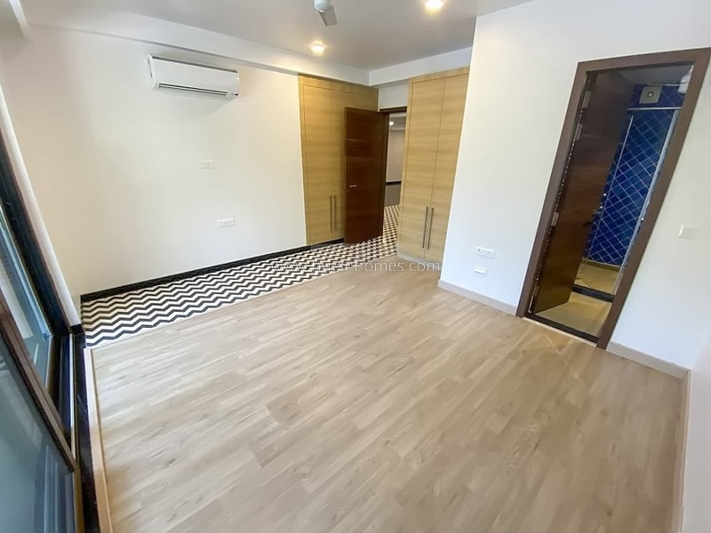 3 BHK Flat For Sale in Gulmohar Park