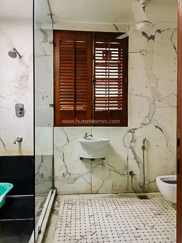 8 BHK House For Sale in Neeti Bagh