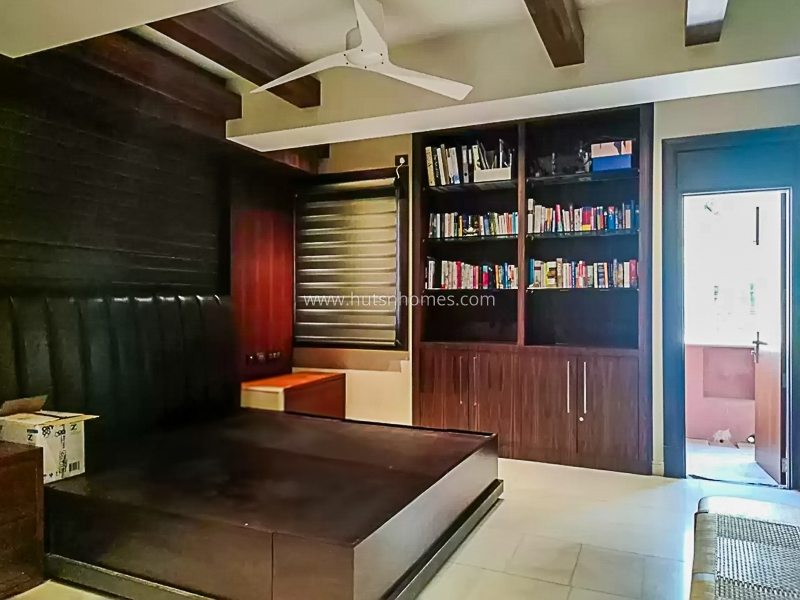 8 BHK House For Sale in Neeti Bagh