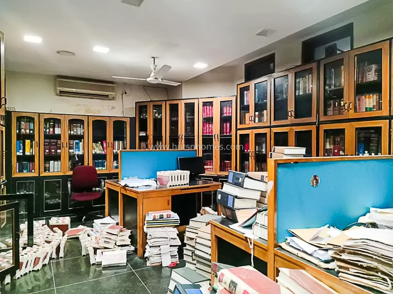 8 BHK House For Sale in Neeti Bagh