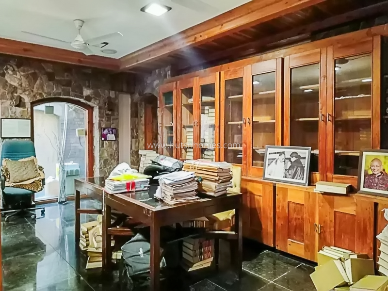 8 BHK House For Sale in Neeti Bagh