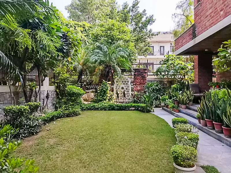 8 BHK House For Sale in Neeti Bagh