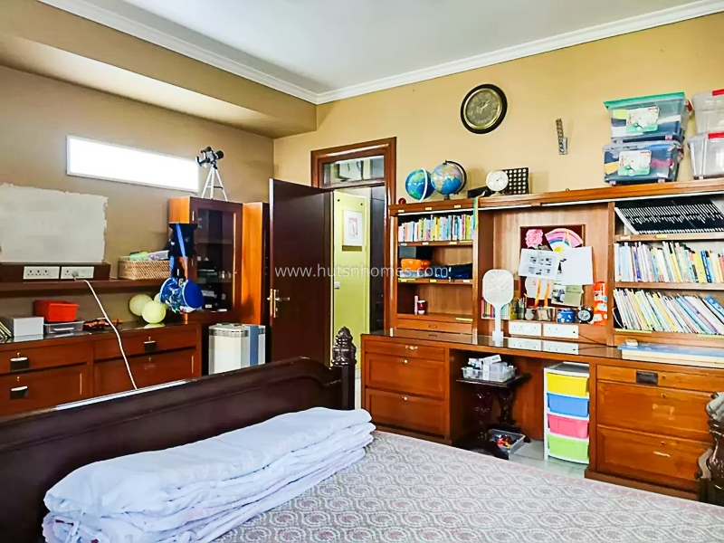 8 BHK House For Sale in Neeti Bagh
