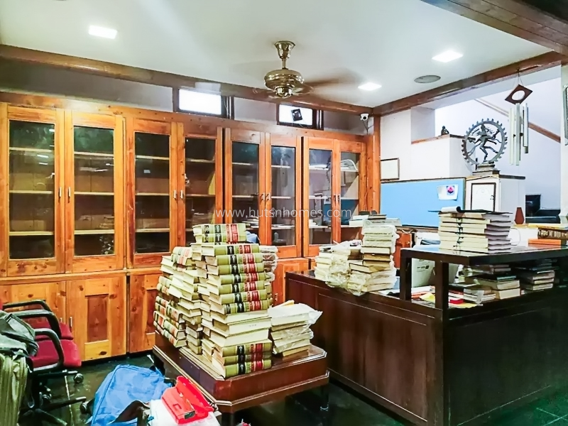 8 BHK House For Sale in Neeti Bagh