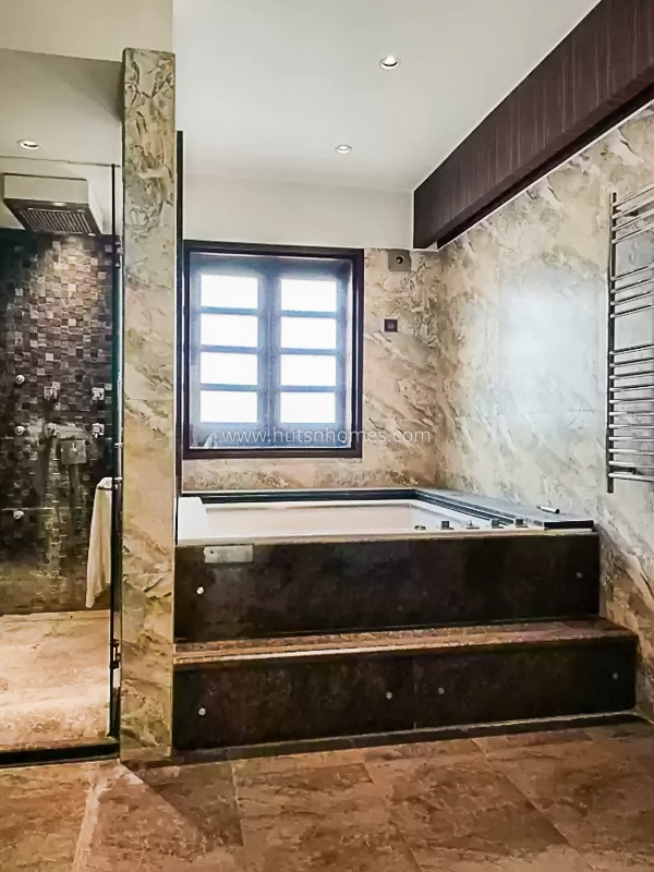 8 BHK House For Sale in Neeti Bagh