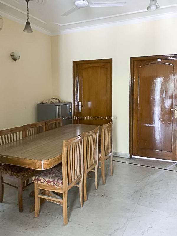 3 BHK Flat For Sale in Defence Colony