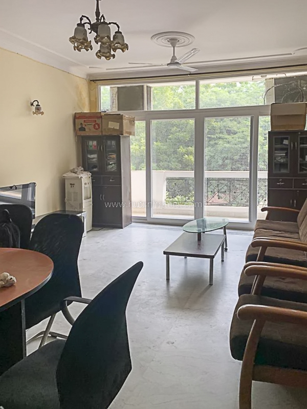 3 BHK Flat For Sale in Defence Colony