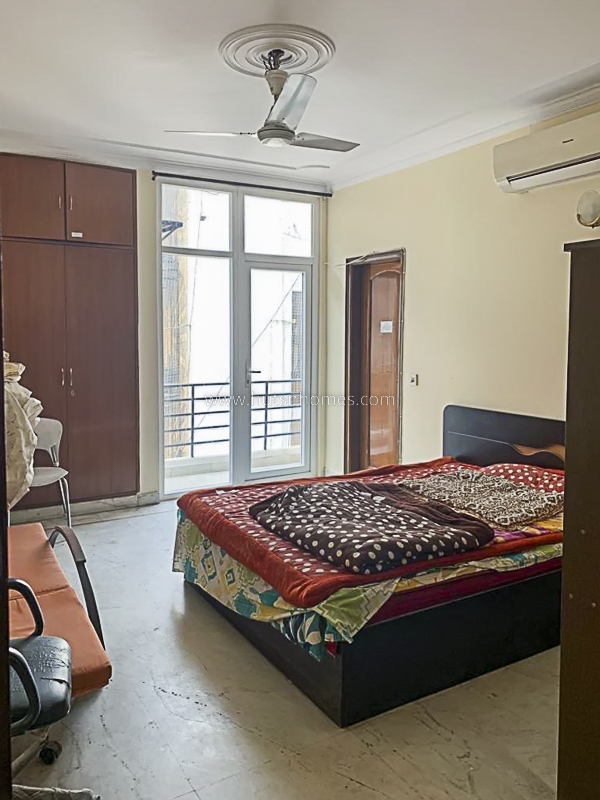 3 BHK Flat For Sale in Defence Colony