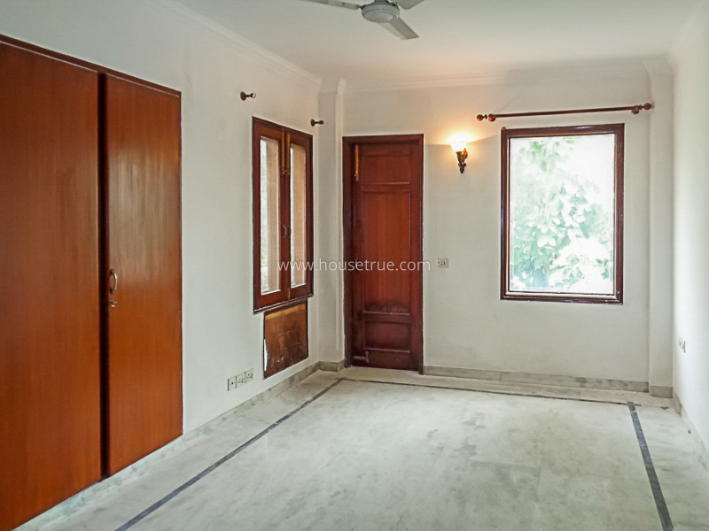 4 BHK Flat For Sale in Vasant Vihar