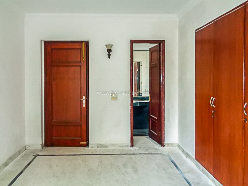 4 BHK Flat For Sale in Vasant Vihar