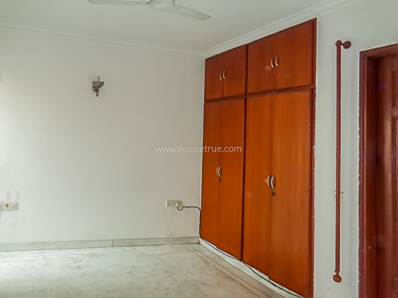 4 BHK Flat For Sale in Vasant Vihar