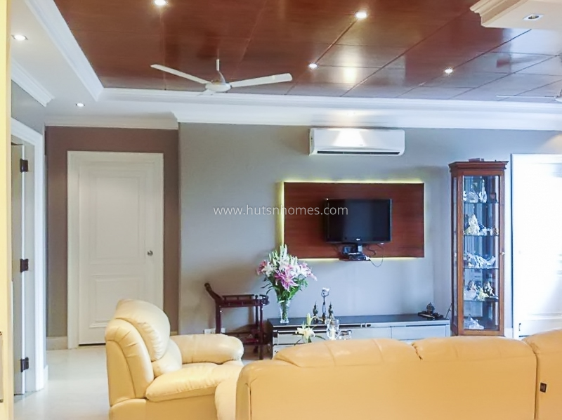 4 BHK Flat For Sale in Greater Kailash Enclave 2