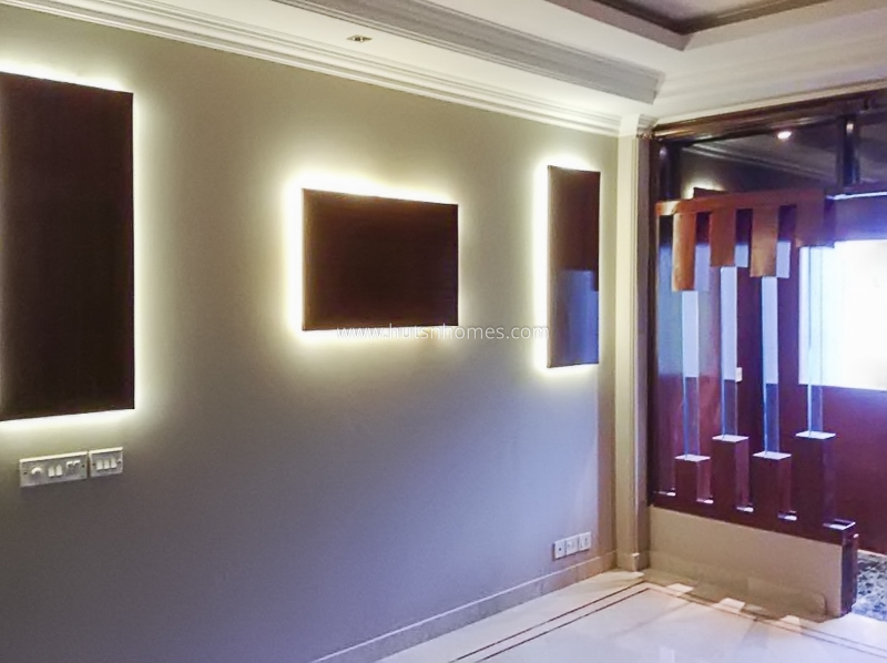 4 BHK Flat For Sale in Greater Kailash Enclave 2