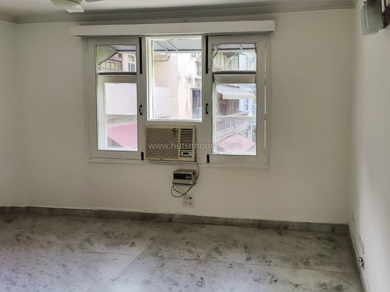 3 BHK Builder Floor For Sale in Nizamuddin East