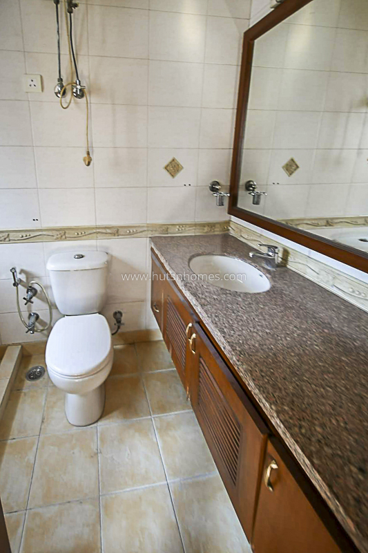 3 BHK Duplex For Sale in Nizamuddin East