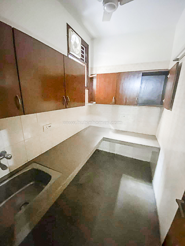 3 BHK Duplex For Sale in Nizamuddin East