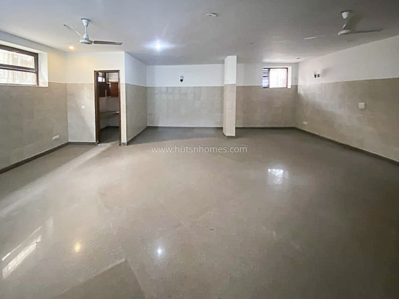 3 BHK Duplex For Sale in Nizamuddin East