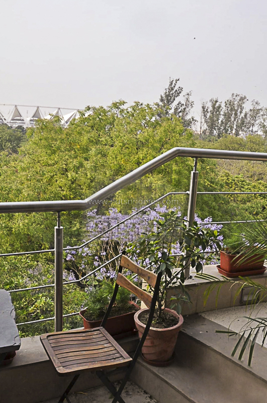 1 BHK Flat For Rent in Defence Colony