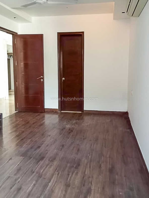 3 BHK Flat For Sale in Greater Kailash Part 2