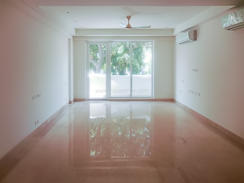 16 BHK Entire-Building For Sale in Chanakyapuri