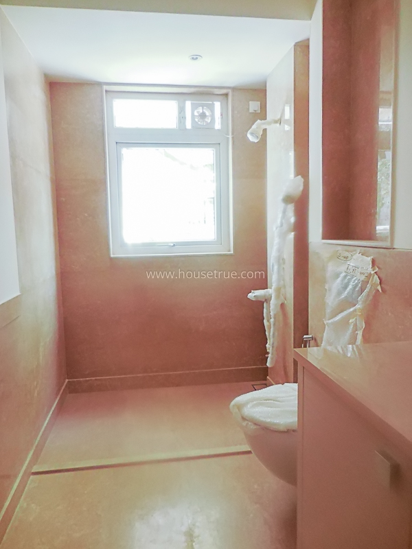 16 BHK Entire-Building For Sale in Chanakyapuri