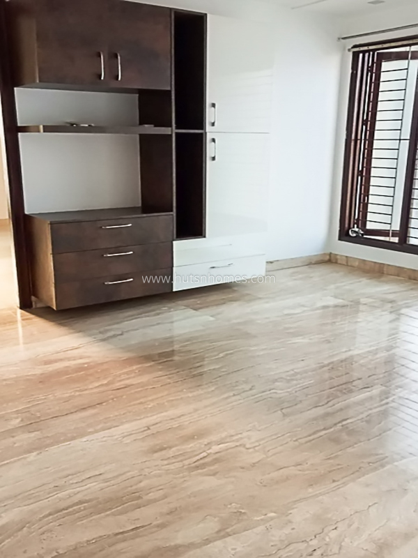 3 BHK Flat For Sale in Greater Kailash Part 2