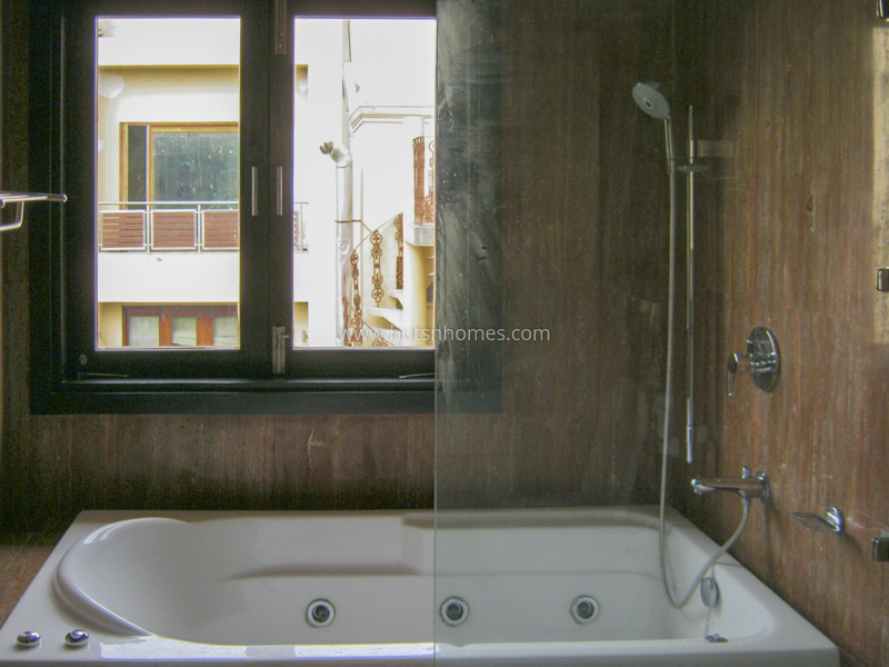4 BHK Flat For Sale in Vasant Vihar