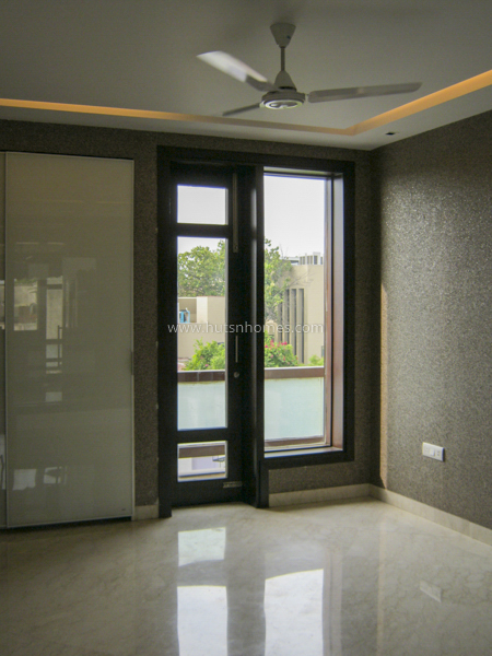 4 BHK Flat For Sale in Vasant Vihar