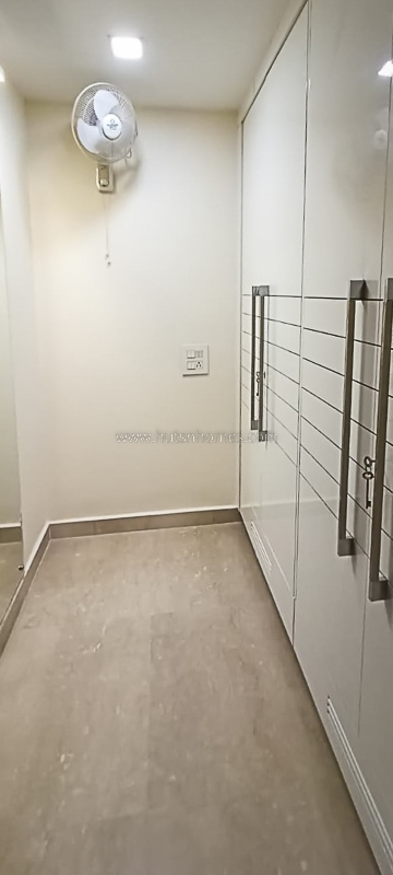 3 BHK Flat For Rent in Defence Colony