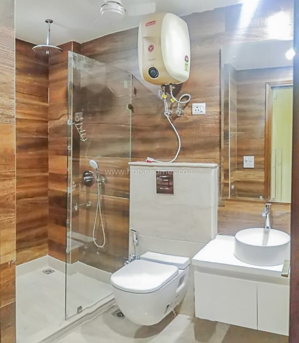 3 BHK Flat For Sale in Safdarjung Enclave