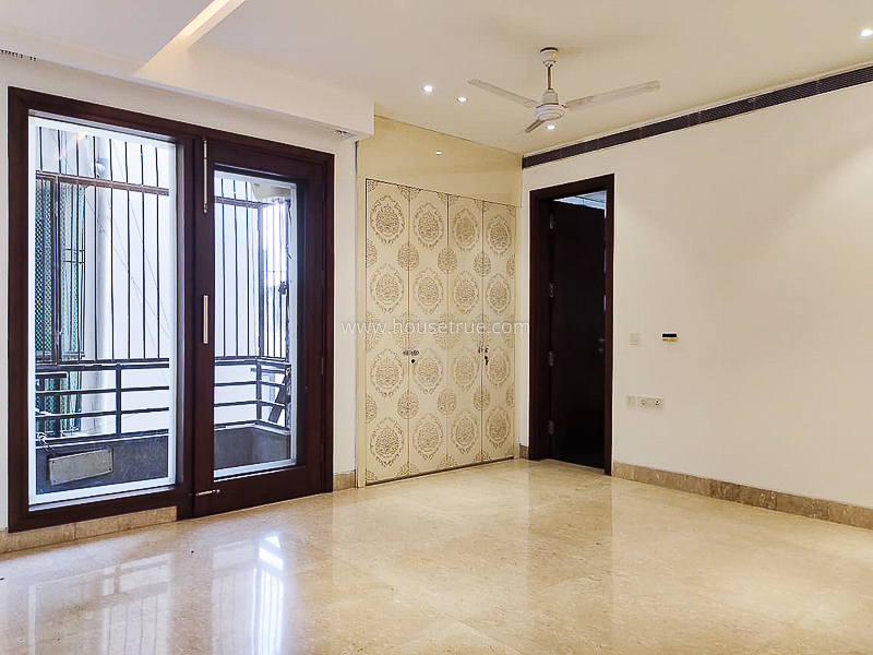 4 BHK Flat For Sale in Safdarjung Enclave