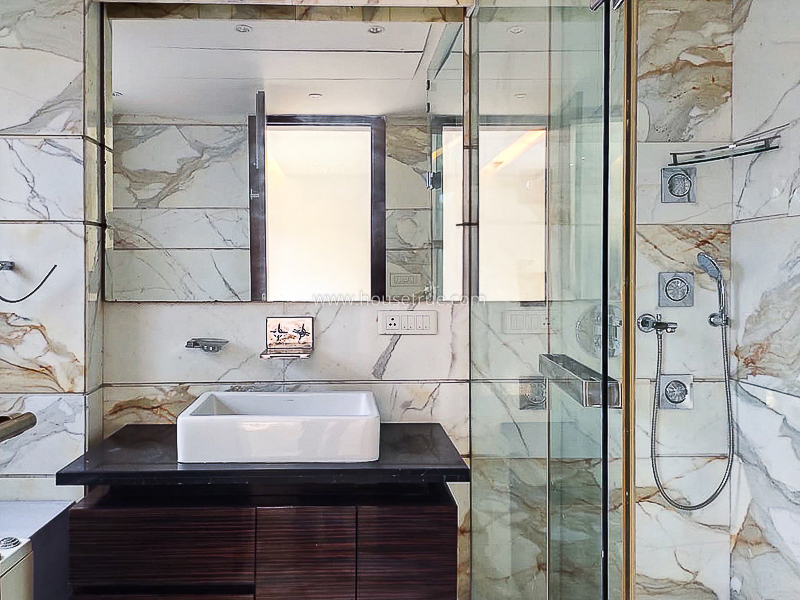 4 BHK Flat For Sale in Safdarjung Enclave