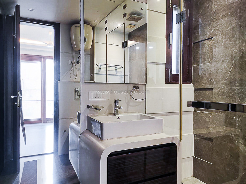 4 BHK Flat For Sale in Safdarjung Enclave