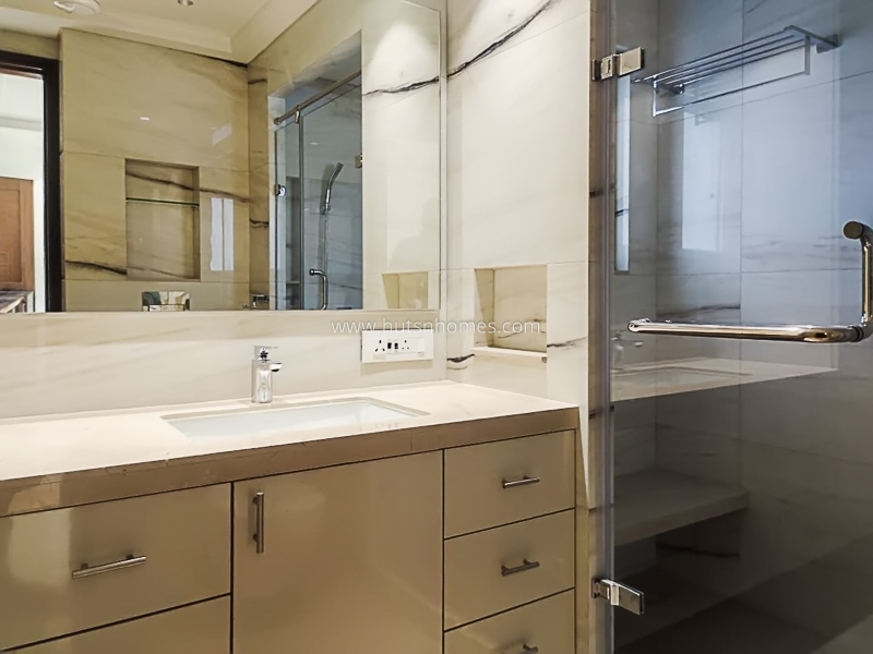 3 BHK Builder Floor For Rent in Vasant Vihar