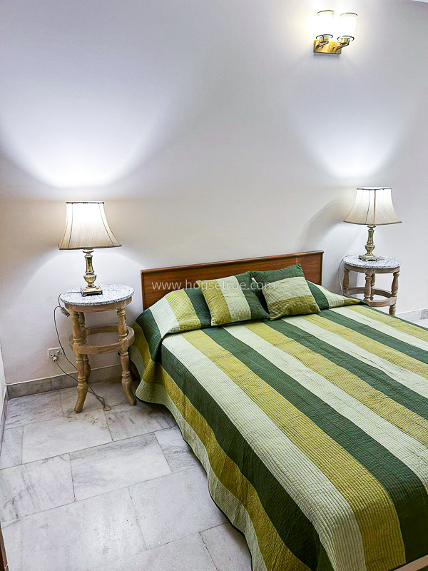 3 BHK Flat For Rent in Defence Colony