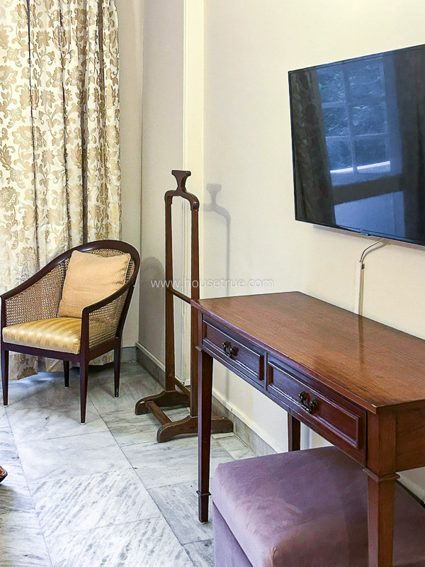 3 BHK Flat For Rent in Defence Colony