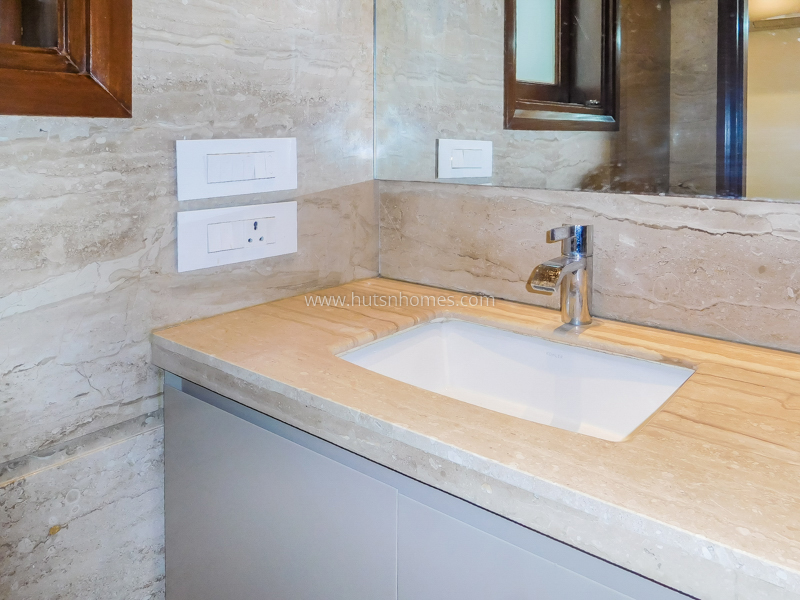 4 BHK Duplex For Sale in Vasant Vihar
