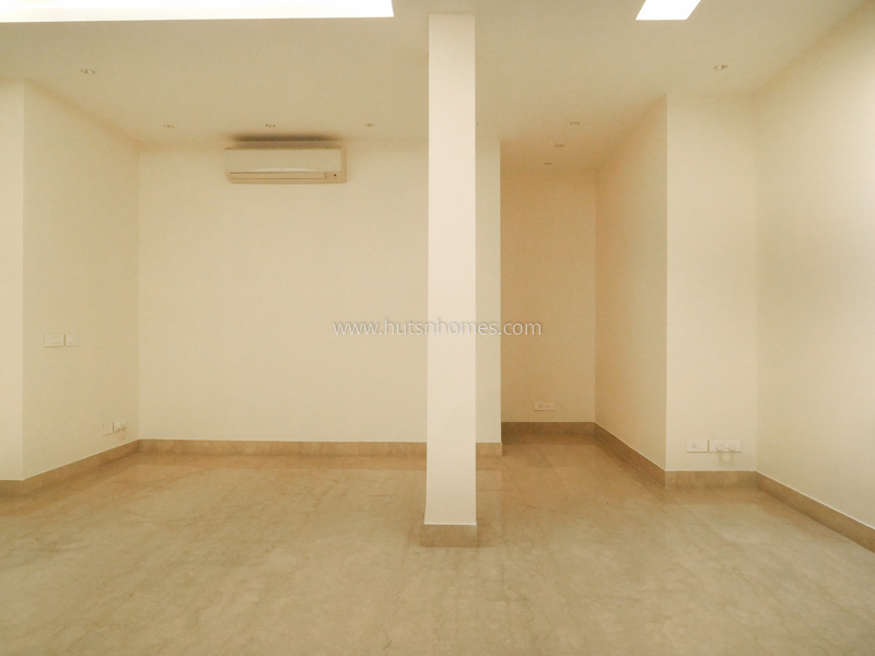 4 BHK Duplex For Sale in Vasant Vihar