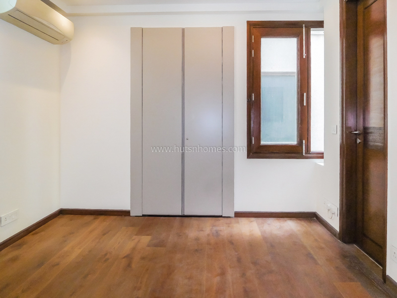 4 BHK Duplex For Sale in Vasant Vihar