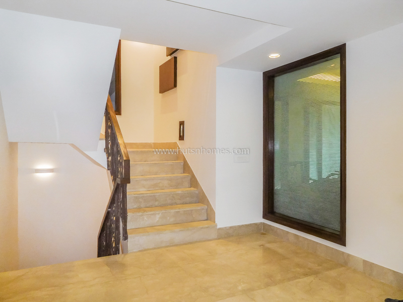 4 BHK Duplex For Sale in Vasant Vihar